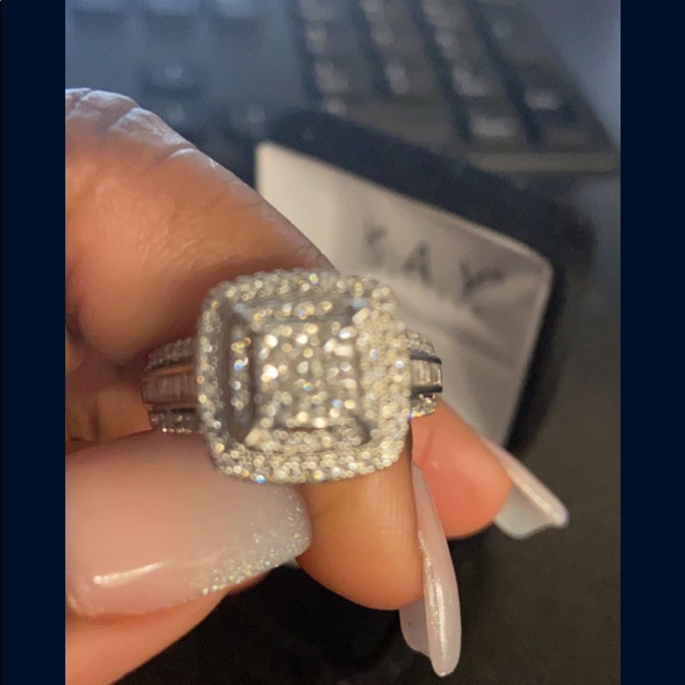 1 Carrot Diamond ring